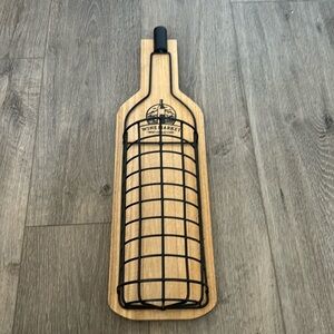 Metal cork holder for wine corks